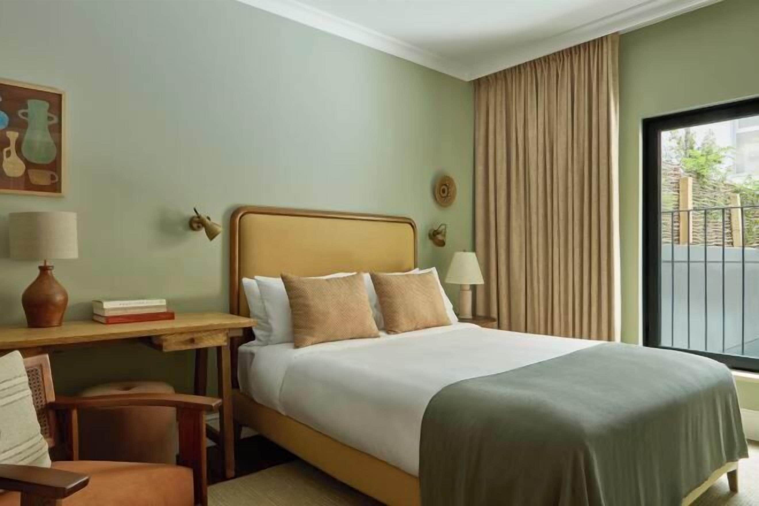 ตู้นิรภัยในห้องพัก, ผ้าม่านกันแสง, Wi-Fi ฟรี, ผ้าปูที่นอน