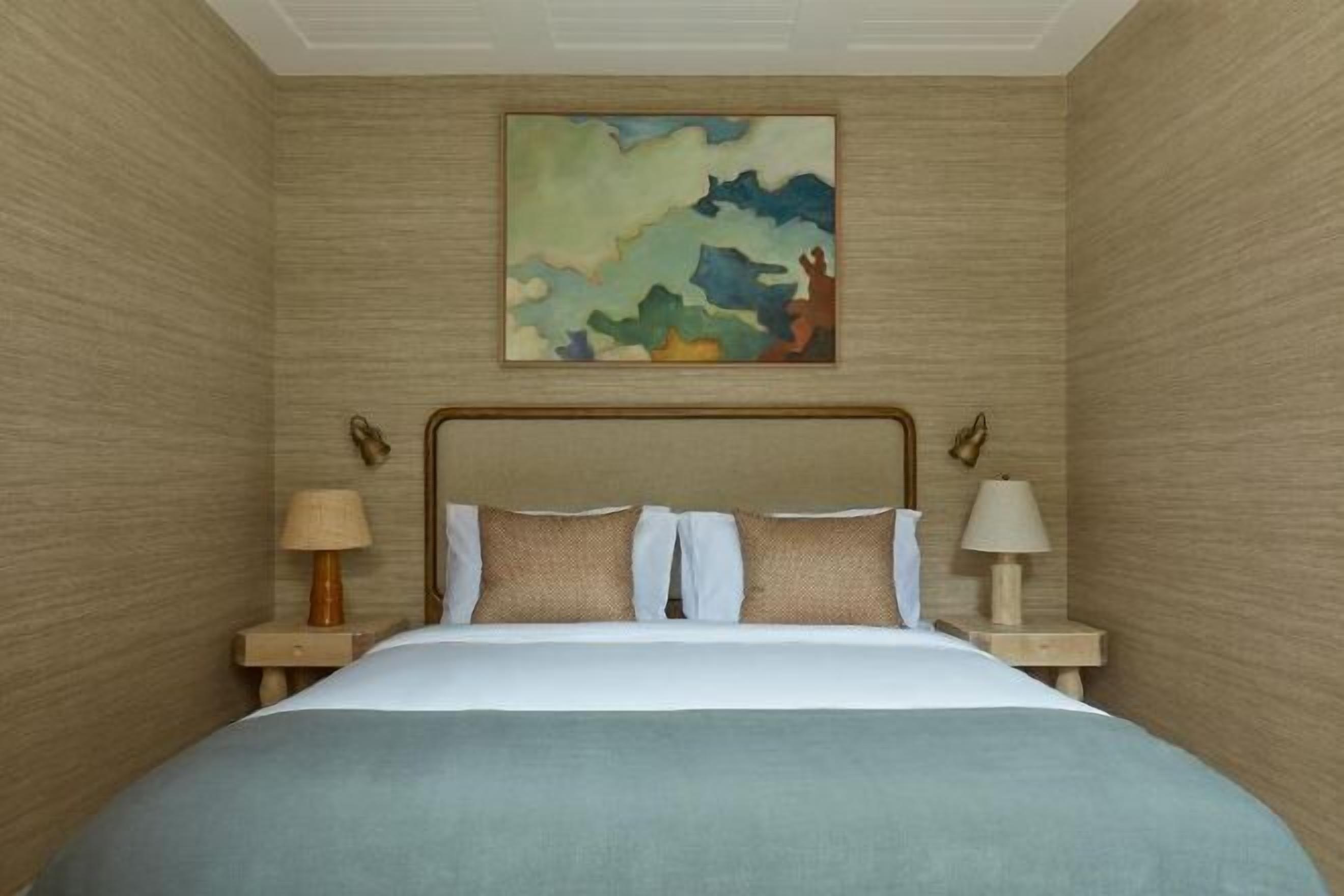 Safe på rommet, blendingsgardiner, wi-fi (inkludert) og sengetøy