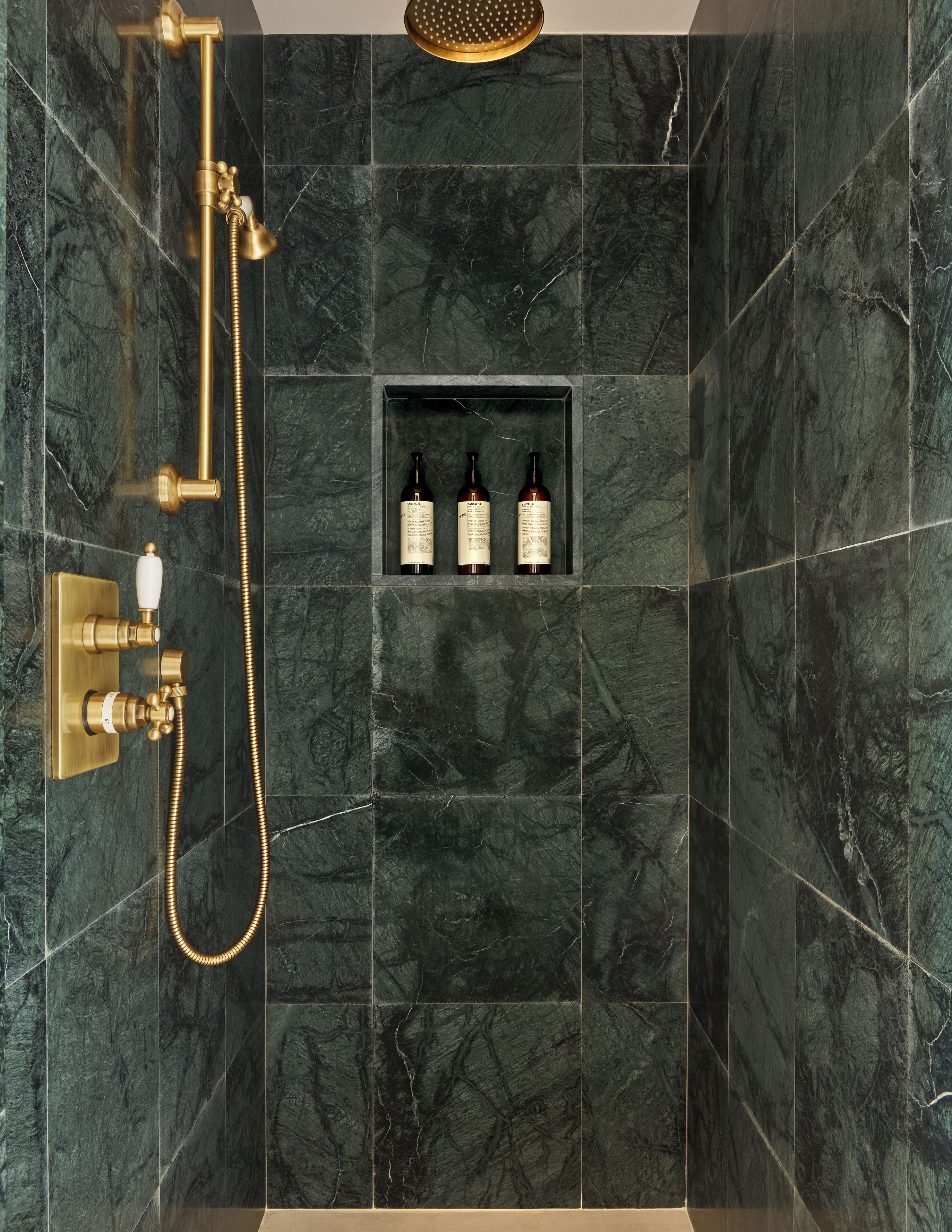 Photo - Miiro Borneta