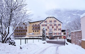 Front of property - Hotel zum Lamm (Tarrenz)