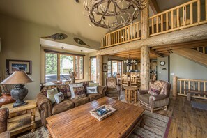 Télévision, cheminée