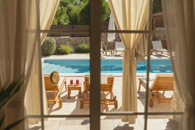 Lulu in Dobrinj With 4 Bedrooms and 4 Bathrooms