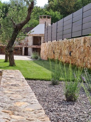 Villa | 4 bedrooms - Lulu in Dobrinj With 4 Bedrooms and 4 Bathrooms (Dobrinj)