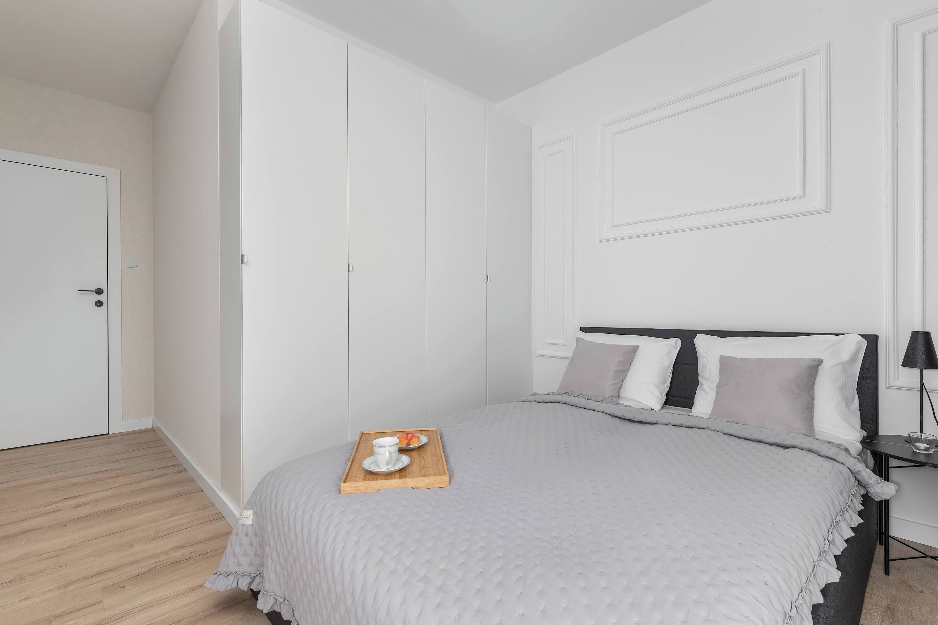 2 soverom, skrivebord, strykejern/-brett og wi-fi