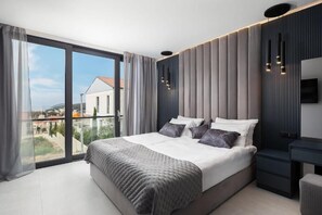 Exclusive-huvila, patio, merinäköala | 4 makuuhuonetta, tallelokero huoneessa, työpöytä