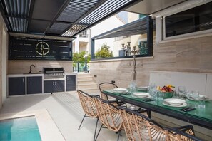 Villa – exclusive, terrasse, sjøutsikt | Terrasse/patio