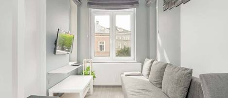 テレビ、書斎 / ワークスペース