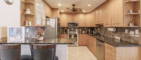 Kochgeschirr/Geschirr/Besteck