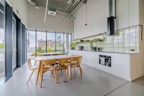 Geladeira, fogão, cooktop, lava-louças