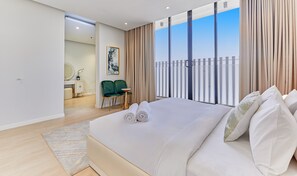 Apartment | 3 bedrooms, in-room safe, iron/ironing board, free WiFi