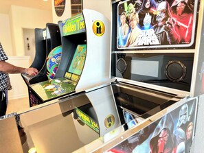Games room - 8BR Pool & Arcade – Enchanted Escape Retreat (Kissimmee)