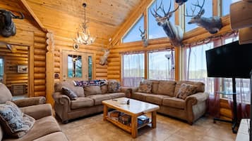 Televisión, chimenea y tenis de mesa