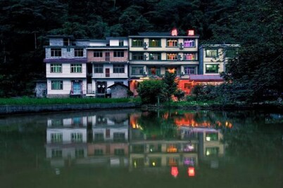 Libomaolan Shengyuan Nongjiale