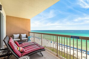 Property grounds - Beautifully Renovated condo with Large Balcony (Panama City Beach)