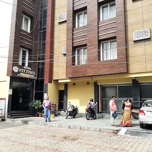 Front of property - Hotel Vitthal Prayagraj (Prayagraj)
