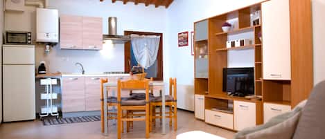 Apartment | Private kitchen | Fridge, microwave, oven, stovetop