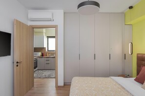 1 bedroom, desk, iron/ironing board, travel cot