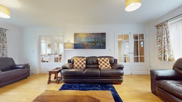 House | Living area | TV