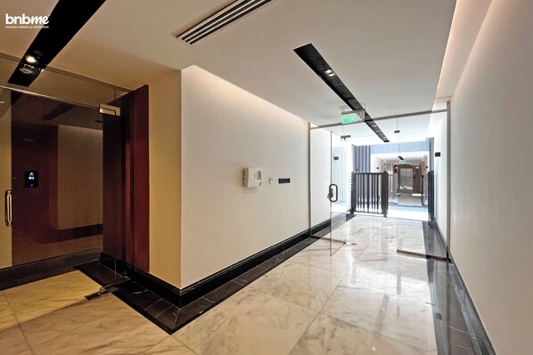 Lobby - bnbmehomes- Stay nr Granada Mall-32B4 (Riyadh)