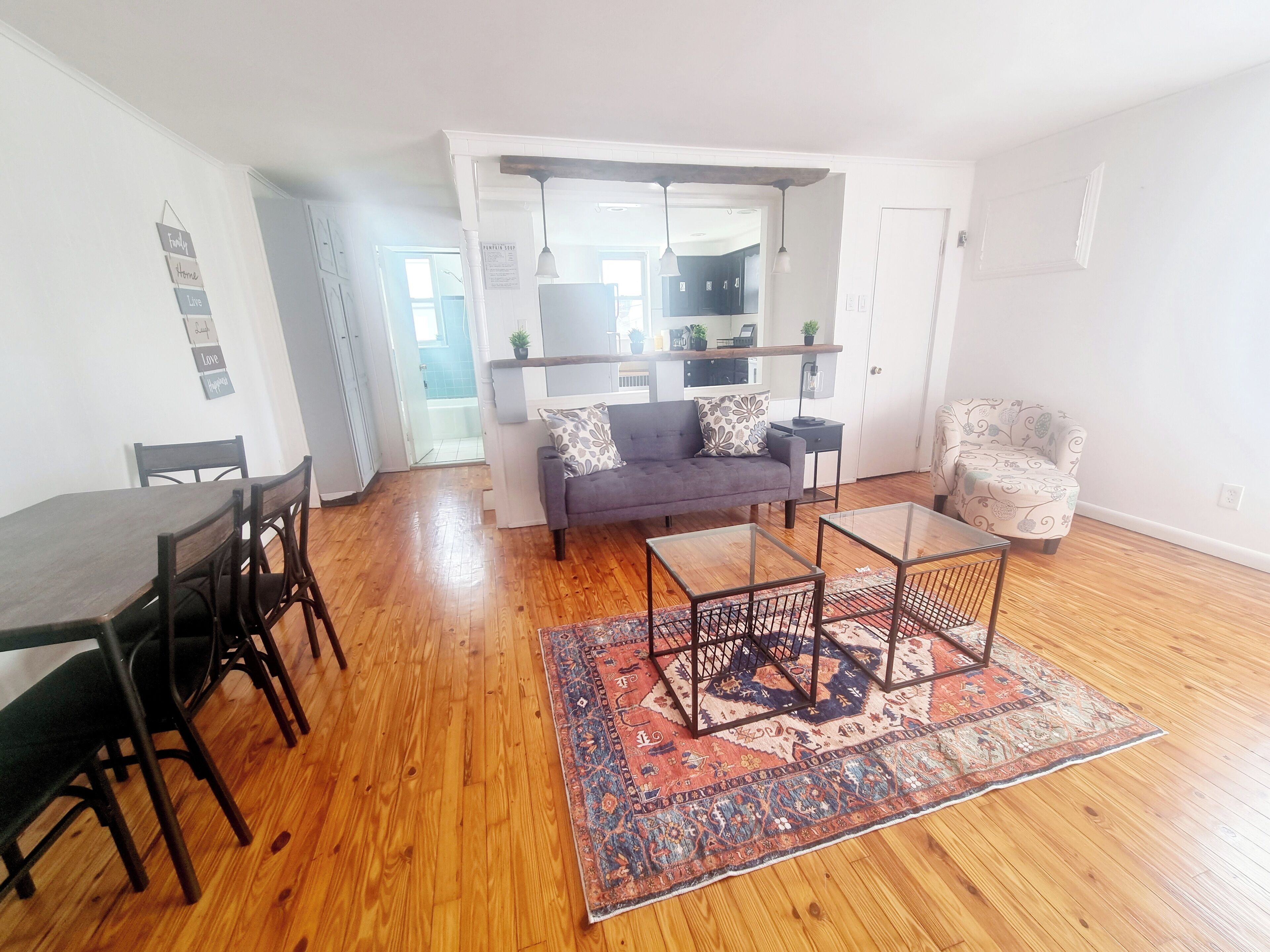 Cozy 1-bedroom apartment