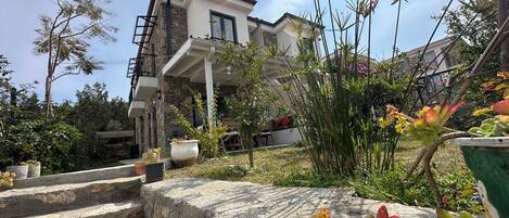 Familievilla - 2 soveværelser - køkken - have-område | Udsigt fra overnatningsstedet