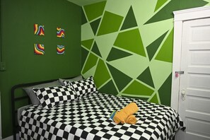 6 bedrooms, free WiFi, bed sheets