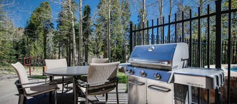 Mountain Thunder Bluebird Condo: Ski In, Top-Floor w/ Views, Resort Amenities