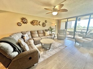 TV - Gulf and Bay Club C204 (Siesta Key)