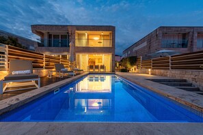 Beheizter Pool