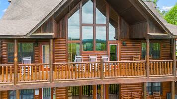 Cabin, 6 Bedrooms | Exterior