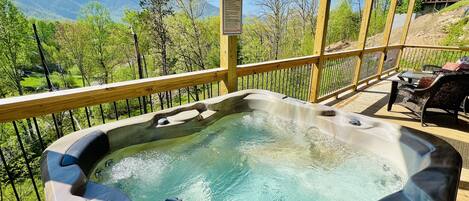Cabin, 2 Bedrooms | Private spa tub