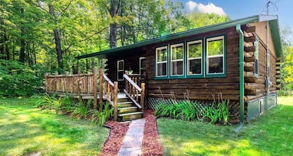 Lakewood Log cabin with ATV access close to town