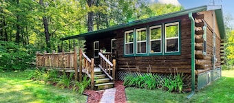 Lakewood Log cabin with ATV access close to town