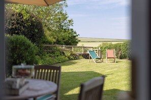 Cottage | Property grounds - Lovely 2-bed Cottage in St Brides, Pembrokeshire (Haverfordwest)