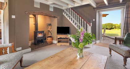 Lovely 2-bed Cottage in St Brides, Pembrokeshire