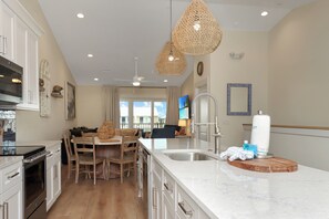 Fridge, microwave, oven, stovetop - Sunset CSB K66: Beach & Pool Views 4 Master Suites (Cape San Blas)
