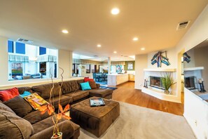 スマートテレビ、暖炉