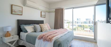 2 camere, una scrivania, ferro/asse da stiro, Wi-Fi gratuito