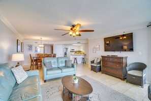 Apartment (3 Bedrooms) | Interior - Waterfront Pool: Orange Beach Condo w/ Views! (Orange Beach)