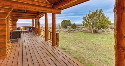 Spacious Rifle Cabin w/ Deck + Mountain Views!