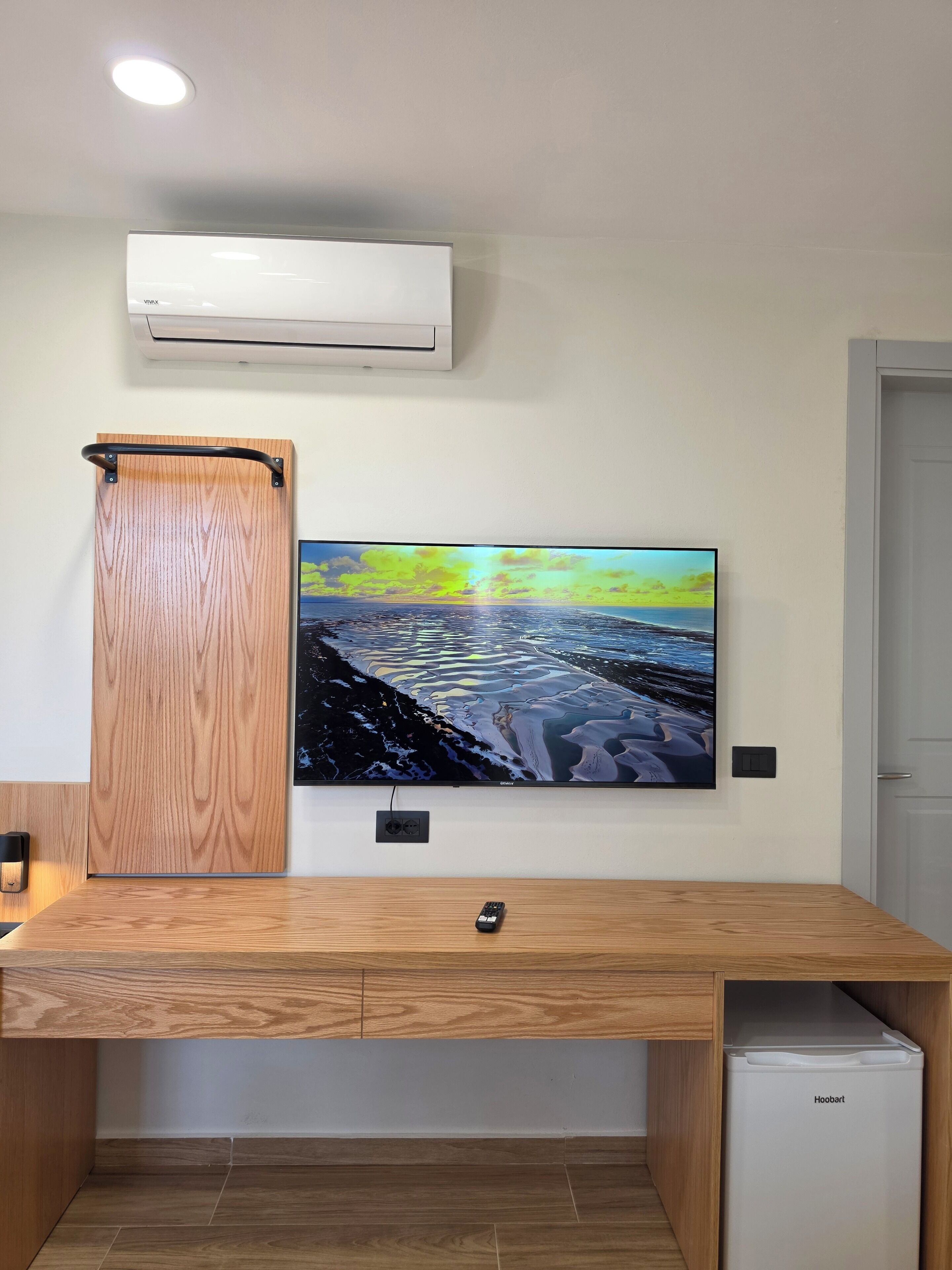 Habitación triple superior | Escritorio, wifi gratis, ropa de cama