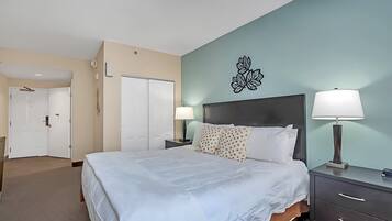 Een strijkplank/strijkijzer, wifi, beddengoed, rolstoeltoegankelijk