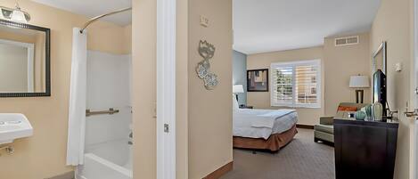 熨斗/熨衫板、Wi-Fi、床單、方便輪椅出入