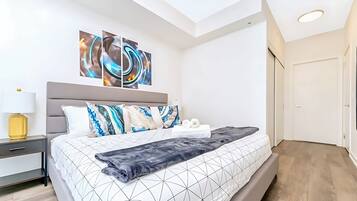 1 bedroom, desk, iron/ironing board, WiFi