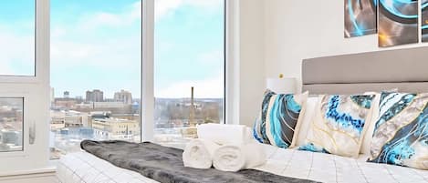1 bedroom, desk, iron/ironing board, WiFi