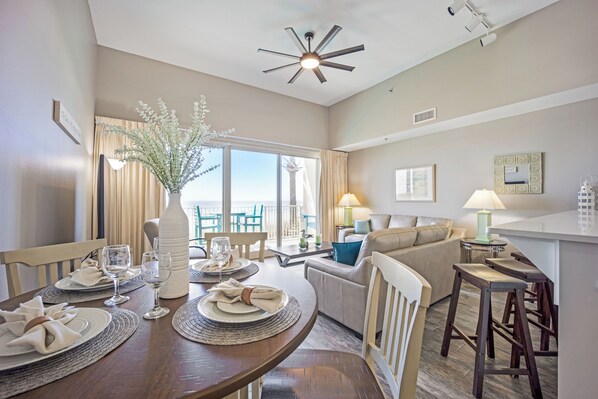 Dining - Beautiful Sunrise~Sunset 1st floor views w/Parking (Panama City Beach)