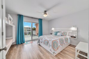 2 slaapkamers, een strijkplank/strijkijzer, gratis wifi, beddengoed