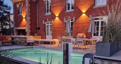 villa with swimming pool and sauna for up to 20 people