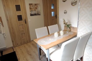 Dining - Holiday Home in Stepnica by Szczecin Lagoon (Stepnica)