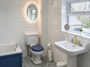 Uklassifisert bilde, 4 av 17, knapp